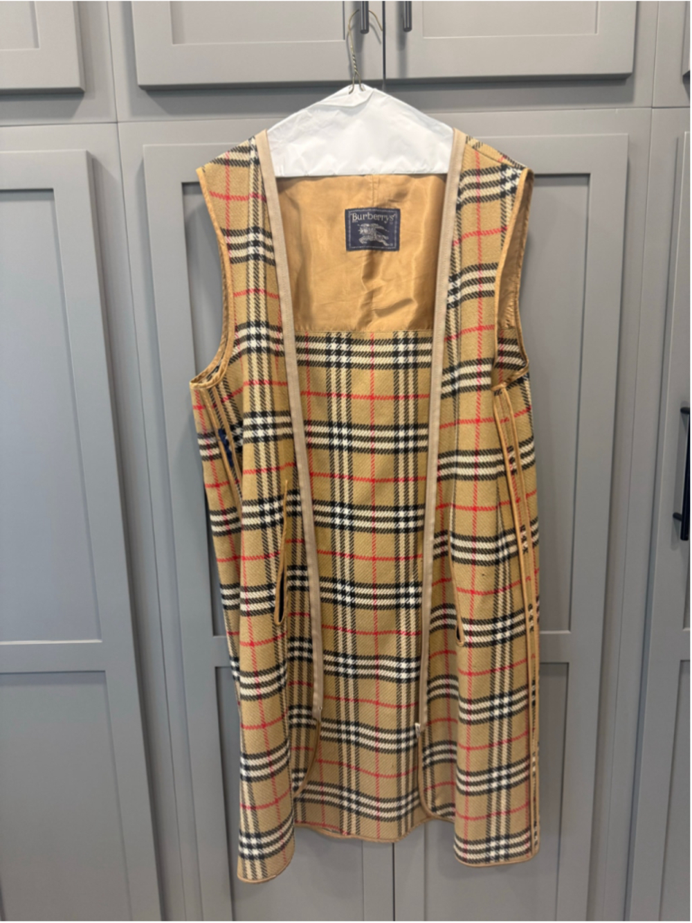 Women's Vintage 90s Burberry Nova Check Vest, zip front gilet 100% wool